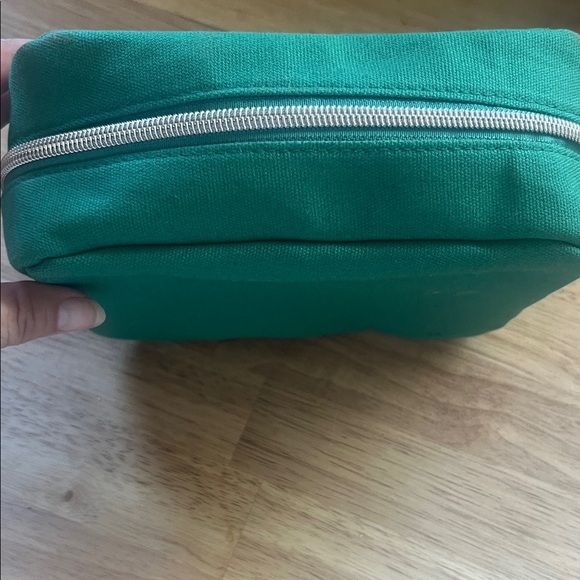 La Mer Emerald Green Pouch - Picture 3 of 5